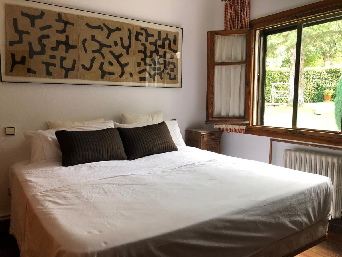Villa Aurelia - Casa De Campo Con Jardin Y Piscina Entre Madrid Y Segovia Ortigosa del Monte エクステリア 写真