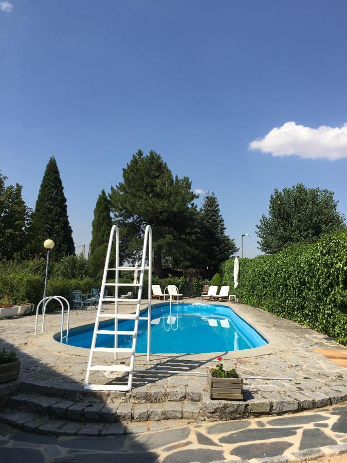 Villa Aurelia - Casa De Campo Con Jardin Y Piscina Entre Madrid Y Segovia Ortigosa del Monte エクステリア 写真